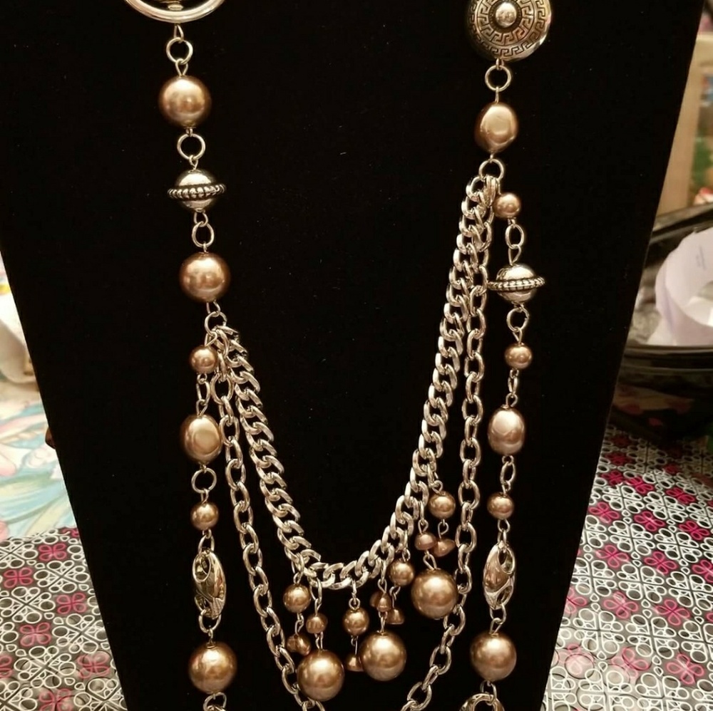 Ribbon necklace